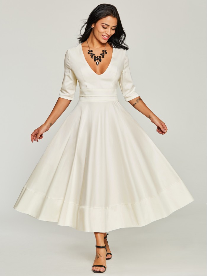 Elegant Pure White V-Neck Half Sleeve Dress